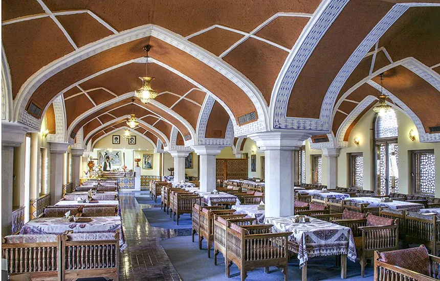 چایخانه سنتی هتل عباسی اصفهان