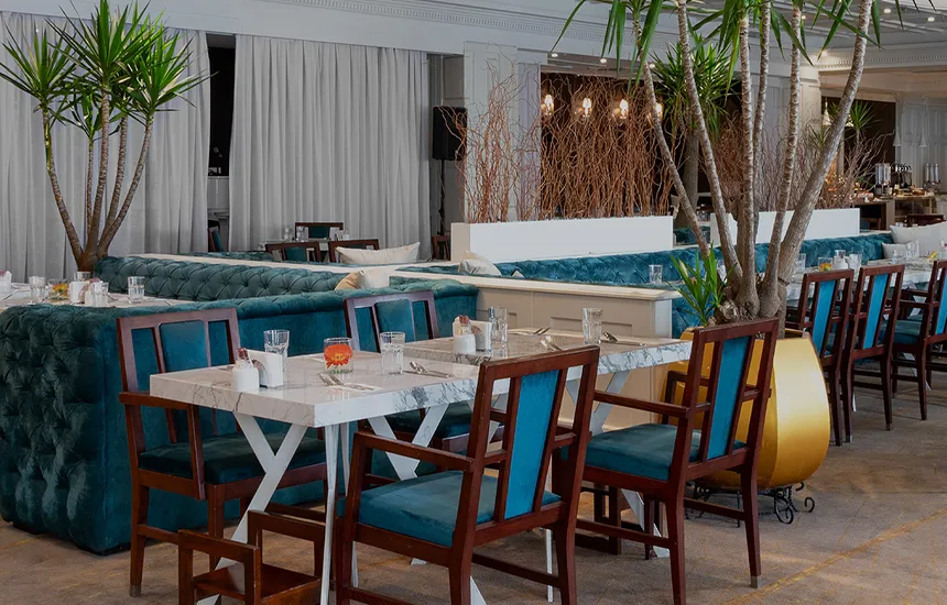 رستوران لاتون هتل اسپیناس تهران