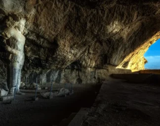 غار شاپور کازرون؛ سفر به ژرفای تاریخ ساسانی